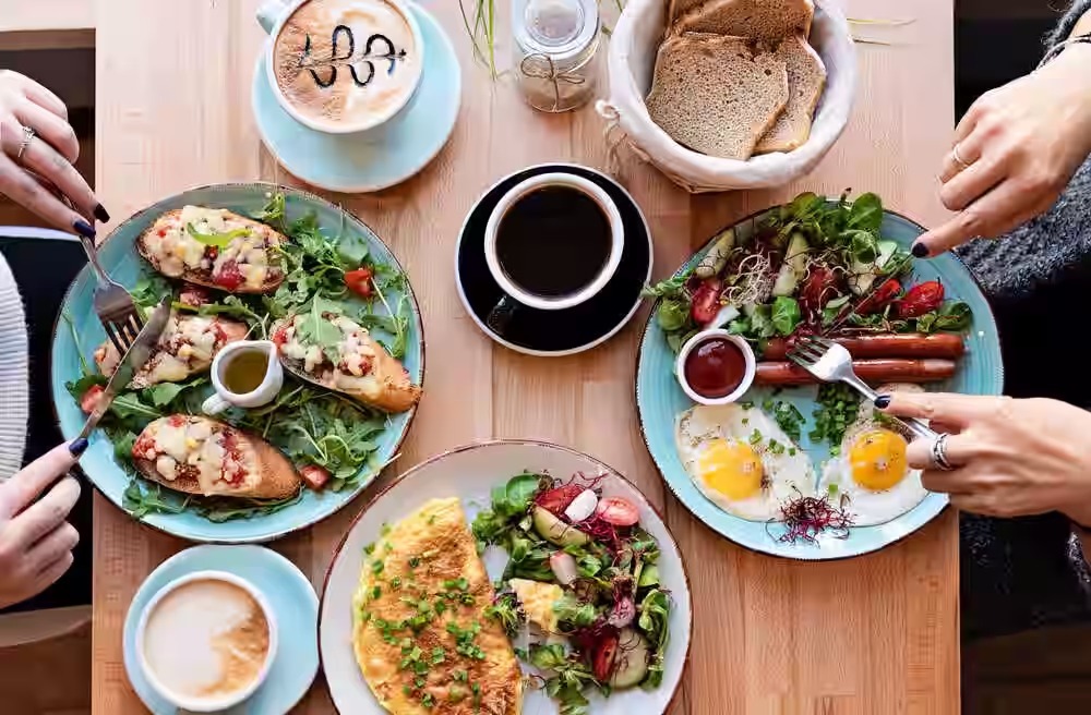 restaurants near huda city centre
