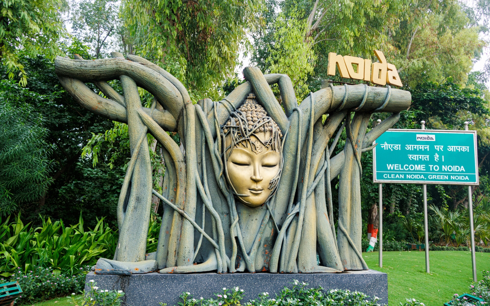 amazing places to visit in noida  near metro station